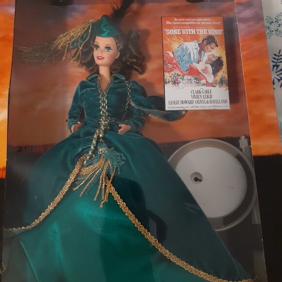 Vintage 1994 Barbie Scarlett O'Hara Doll NEVER REMOVED FROM BOX, GORGEOUS DOLL - Picture 14 of 16